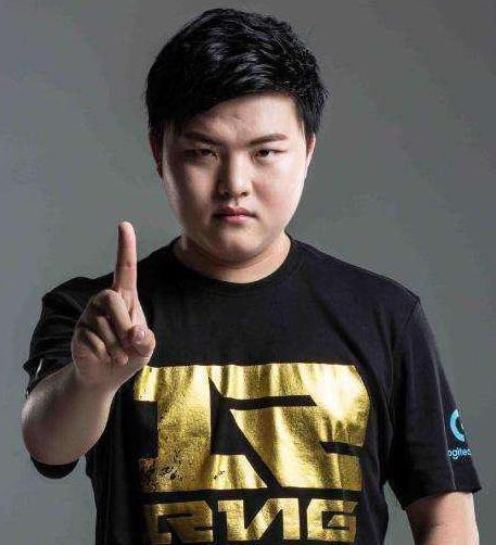 爱游戏体育-关于Uzi意外战胜巴黎圣日耳曼，比赛局势复杂引爆全场！的信息