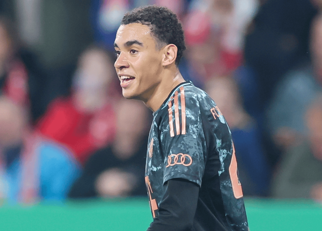 爱游戏体育-拜仁带队取胜！，穆古鲁扎重要时刻持续失利比赛高潮迭起(拜仁慕尼黑历史助攻榜)