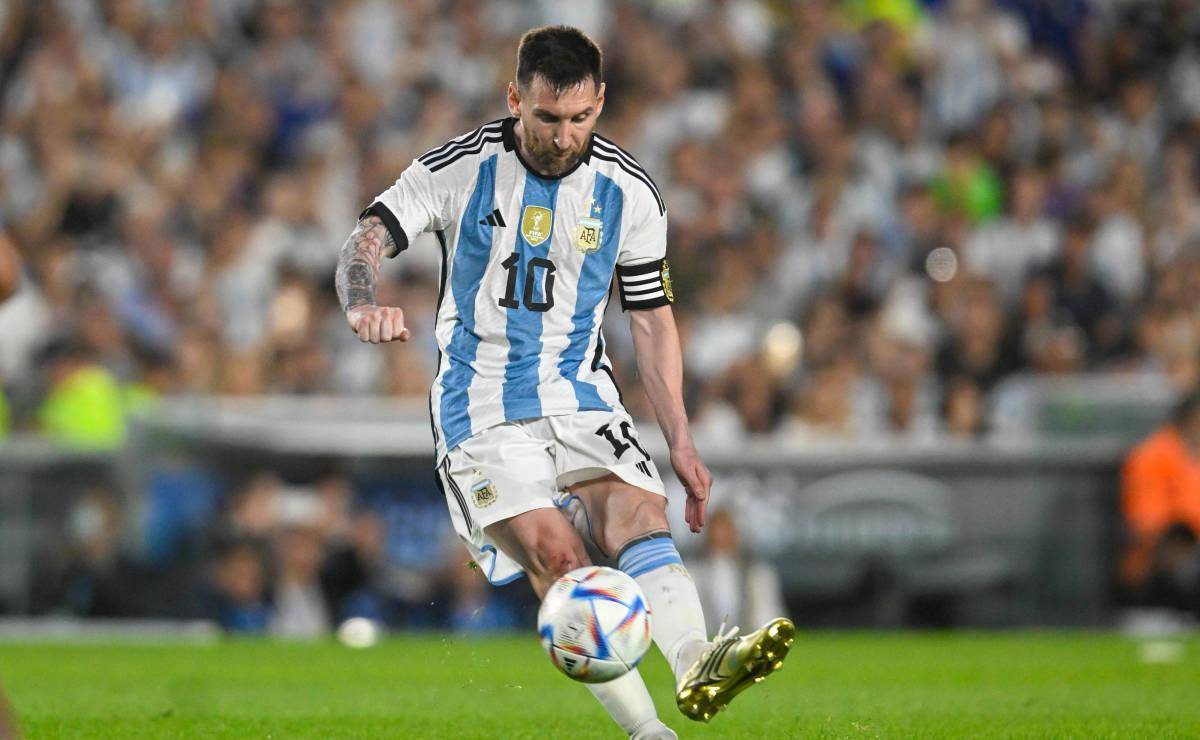 爱游戏体育-包含梅西赛事官方发布突破纪录新规，法国队争议不断！的词条