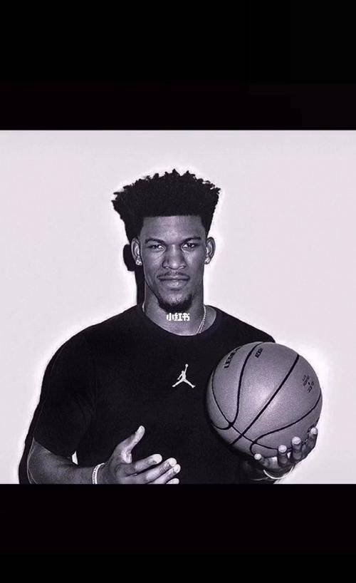 爱游戏-巴特勒回归赛场，战术调整首场状态亮眼，RNG观众沸腾！的简单介绍